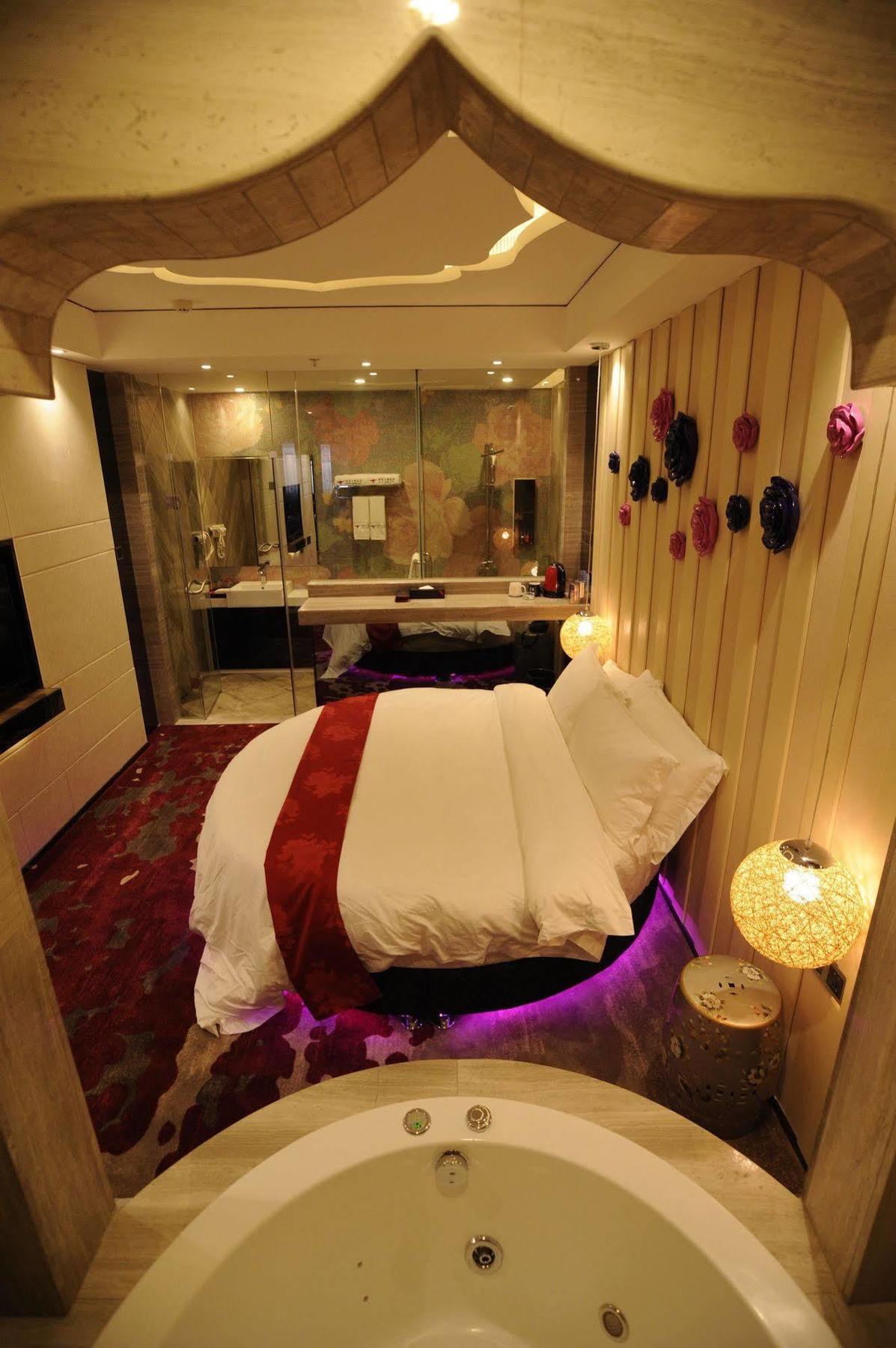 Secret Garden Hotel Гуанчжоу Экстерьер фото