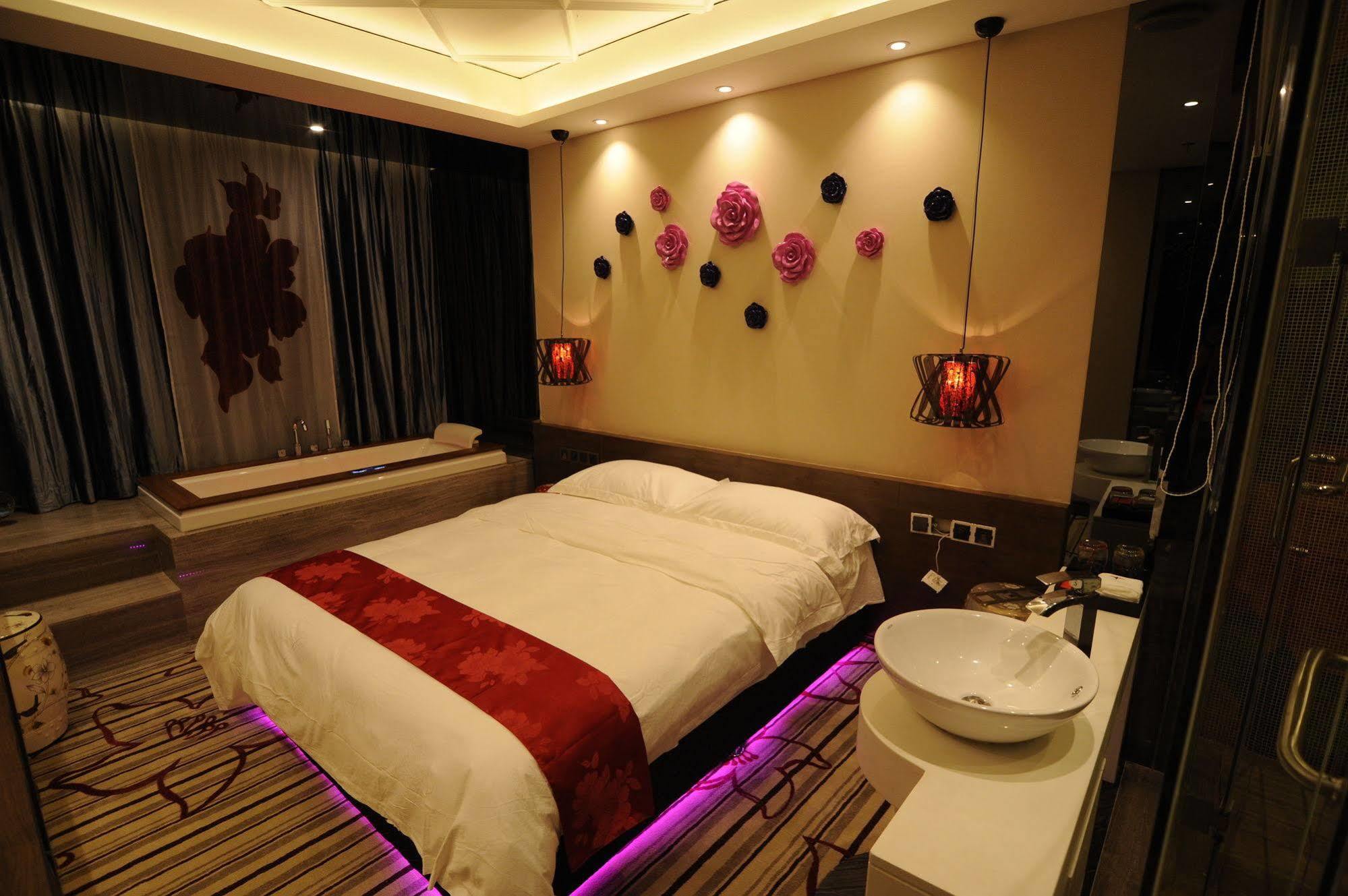 Secret Garden Hotel Гуанчжоу Экстерьер фото